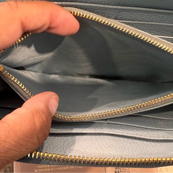 EUC Miu Miu zippy wallet - Picture 9 of 10
